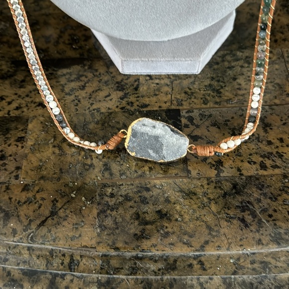 Semi precious Geode stone wrap bracelet - Picture 4 of 5